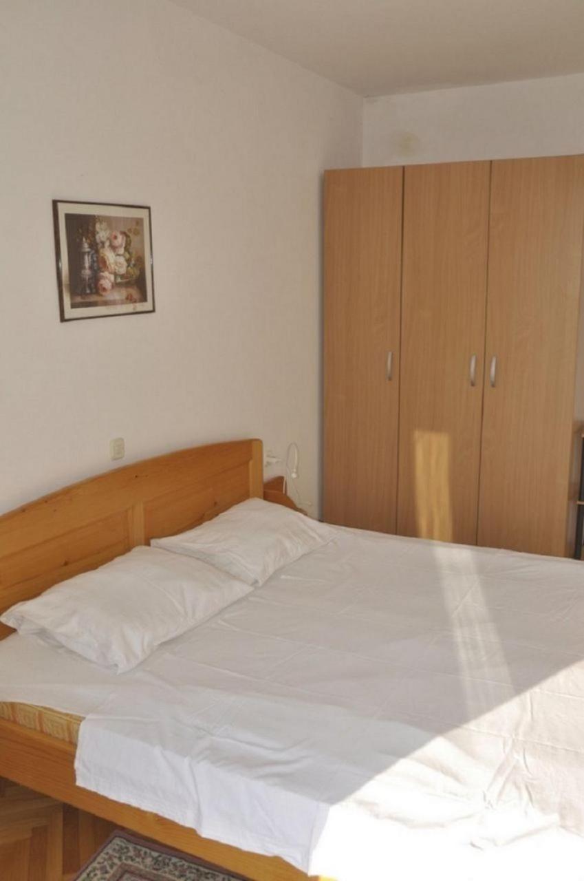 Apartments Petar - 6M From The Sea Barbat na Rabu ภายนอก รูปภาพ