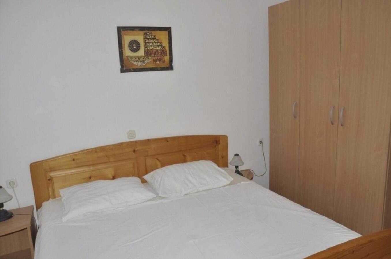 Apartments Petar - 6M From The Sea Barbat na Rabu ภายนอก รูปภาพ
