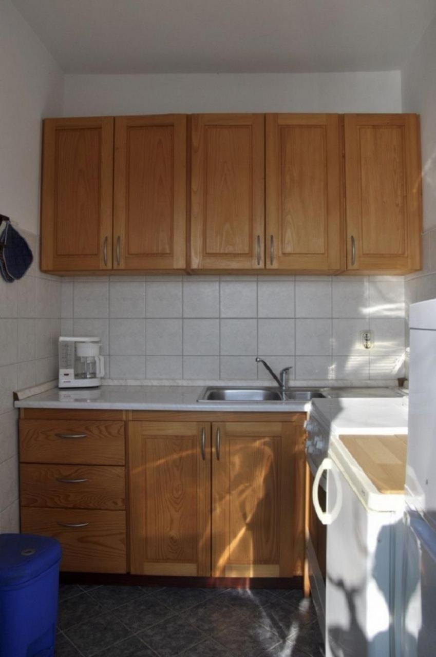 Apartments Petar - 6M From The Sea Barbat na Rabu ภายนอก รูปภาพ