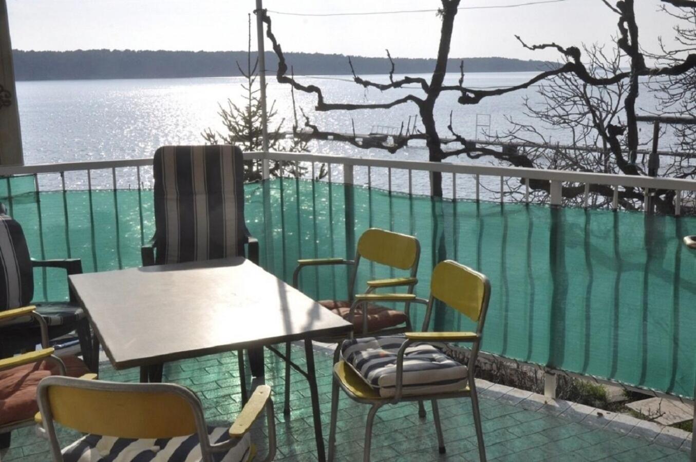 Apartments Petar - 6M From The Sea Barbat na Rabu ภายนอก รูปภาพ